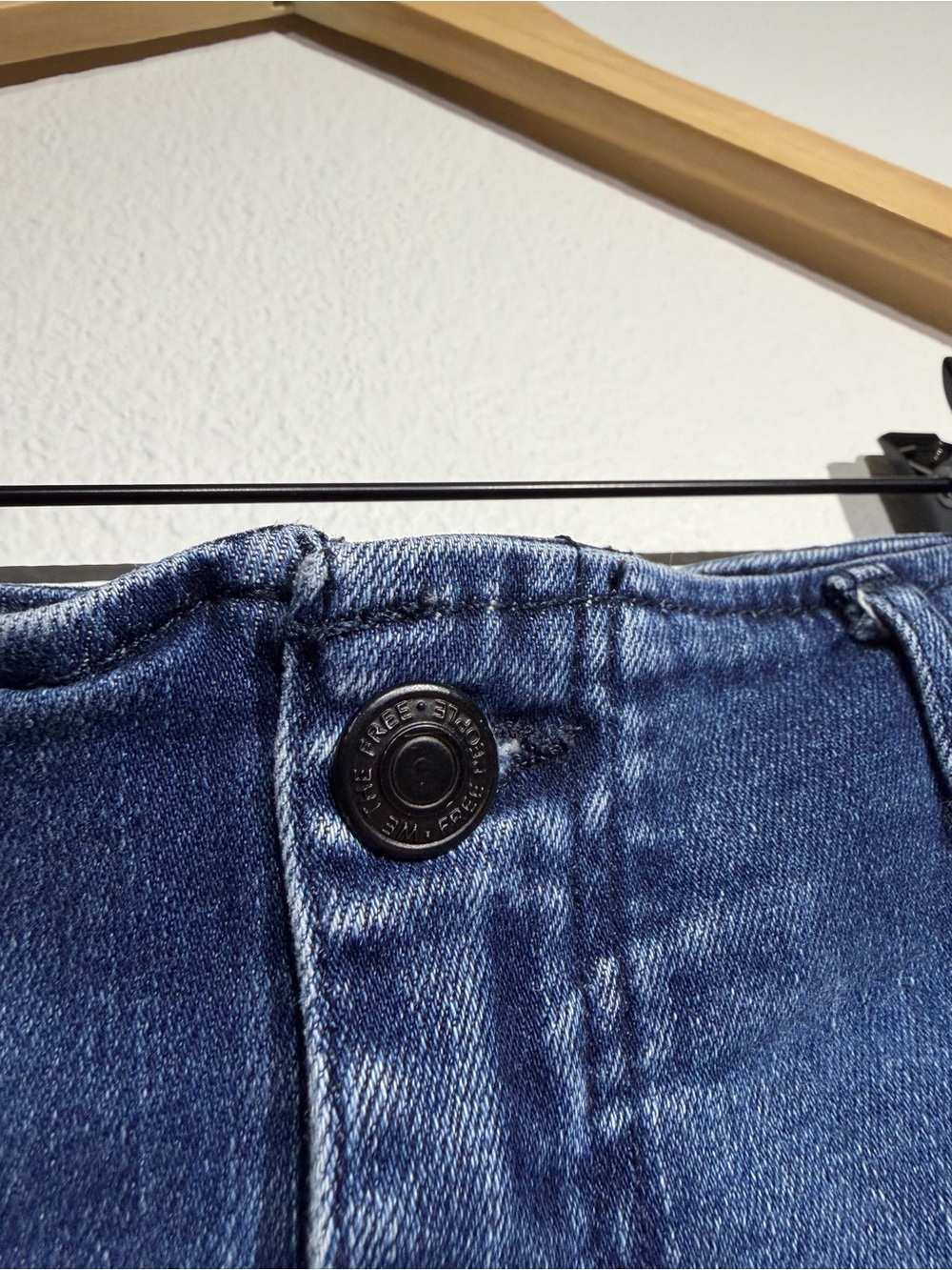 Free People - We The Free Medium Blue High-Rise Flare Jeans, Raw Hem Y2K - Picture 5 of 7